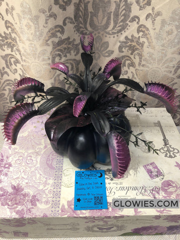 Venus Flytrap Pumpkin Pastel Goth Halloween Decor