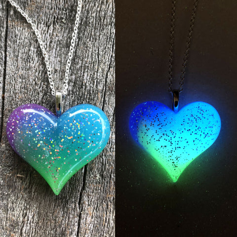 Aurora Borealis Lula Heart Glow in the dark Necklace