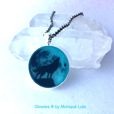 Blue Howling Wolf Full Moon Glow Necklace