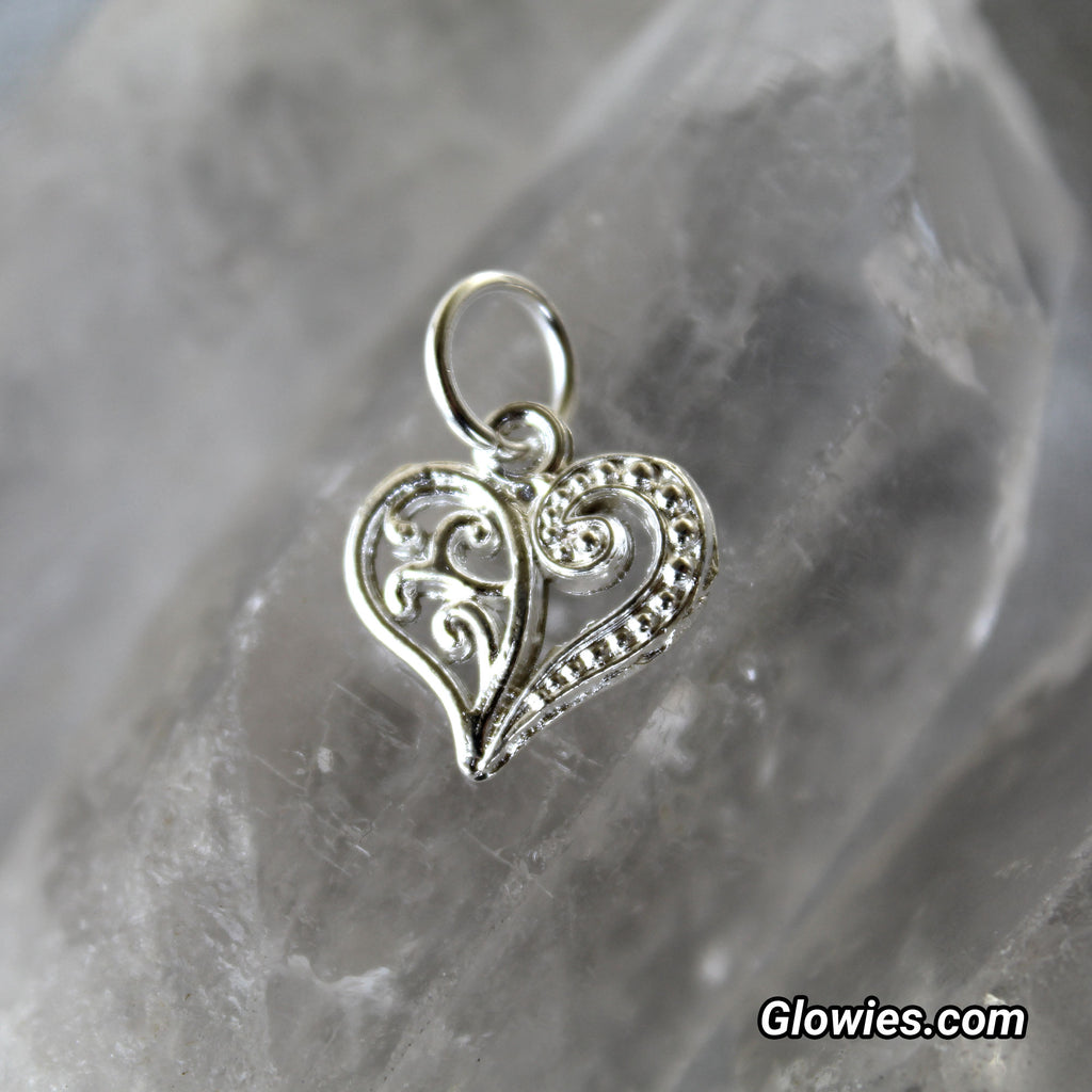 Glowies Glow Jewelry - Heart Charm