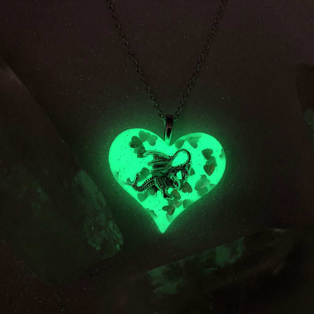 Glowies Glow Jewelry Art & Decor - Silver Dragon inside Lula Heart glow in  the dark necklace