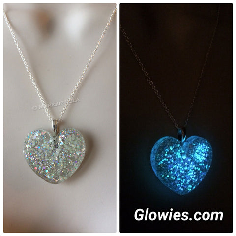 Holographic Galaxy Heart Glow Necklace