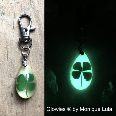 Lucky 4 Leaf Clover Shamrock Glow in the dark Purse Charm Key Chain