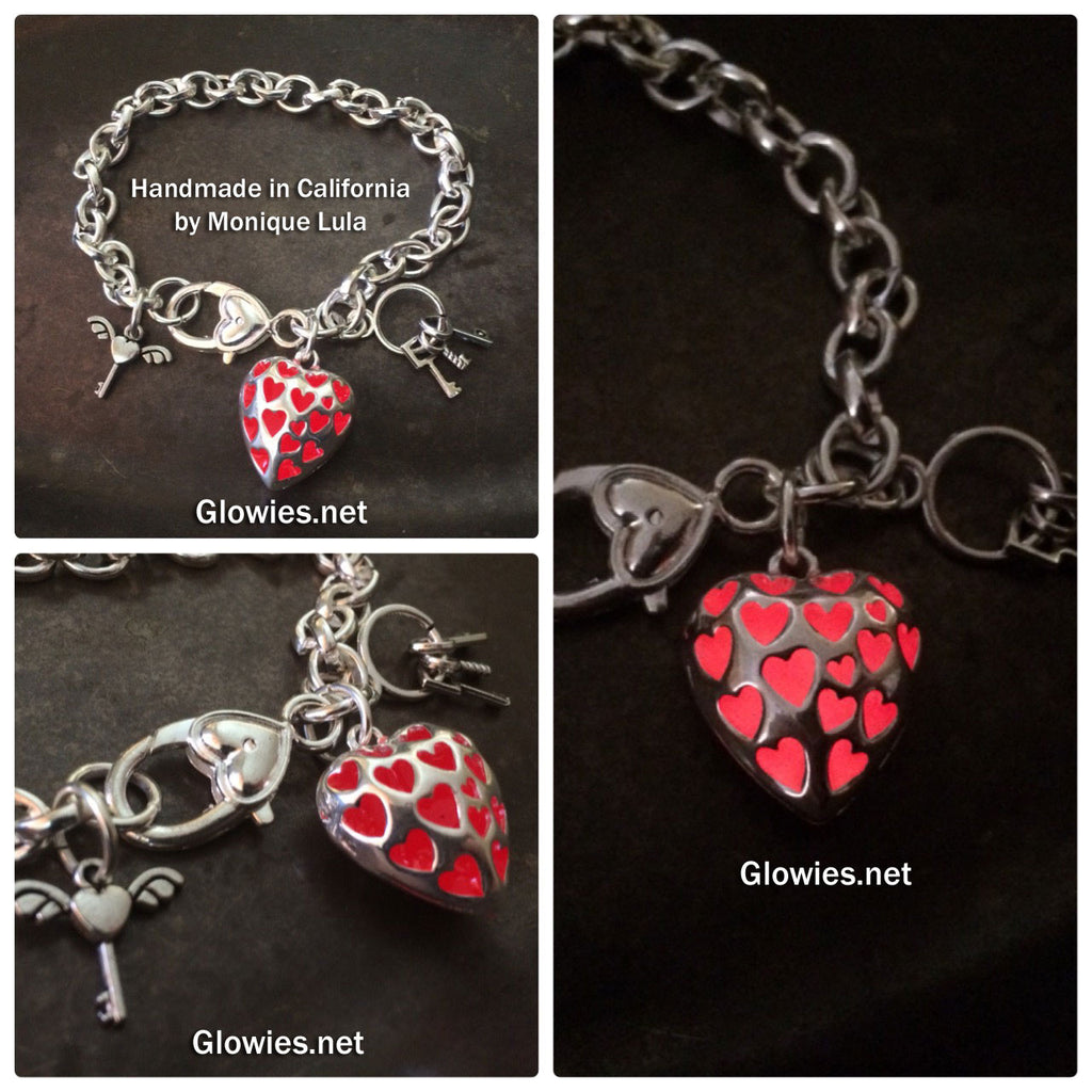 Love Spell Glow Heart with Keys Link Charm Bracelet