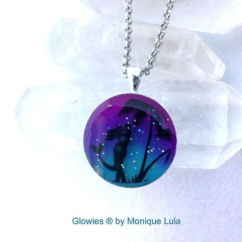 Mermaid Kiss Glow Art Necklace