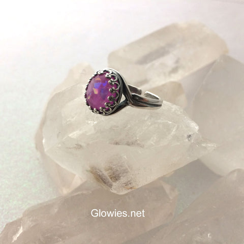 Droplet Glow Stone Victorian Ring