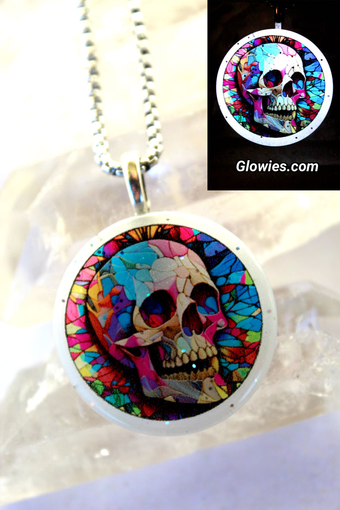 Skull Round Glow in the dark Necklace