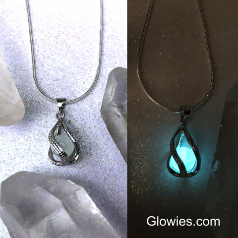 Spin Cage Glow Locket ™