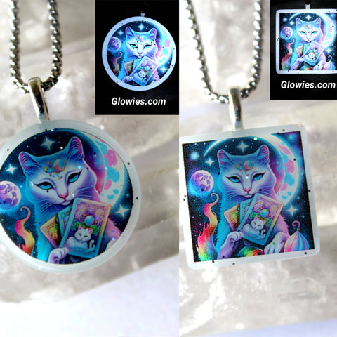 Mystic Tarot Cat Glow in the dark necklace