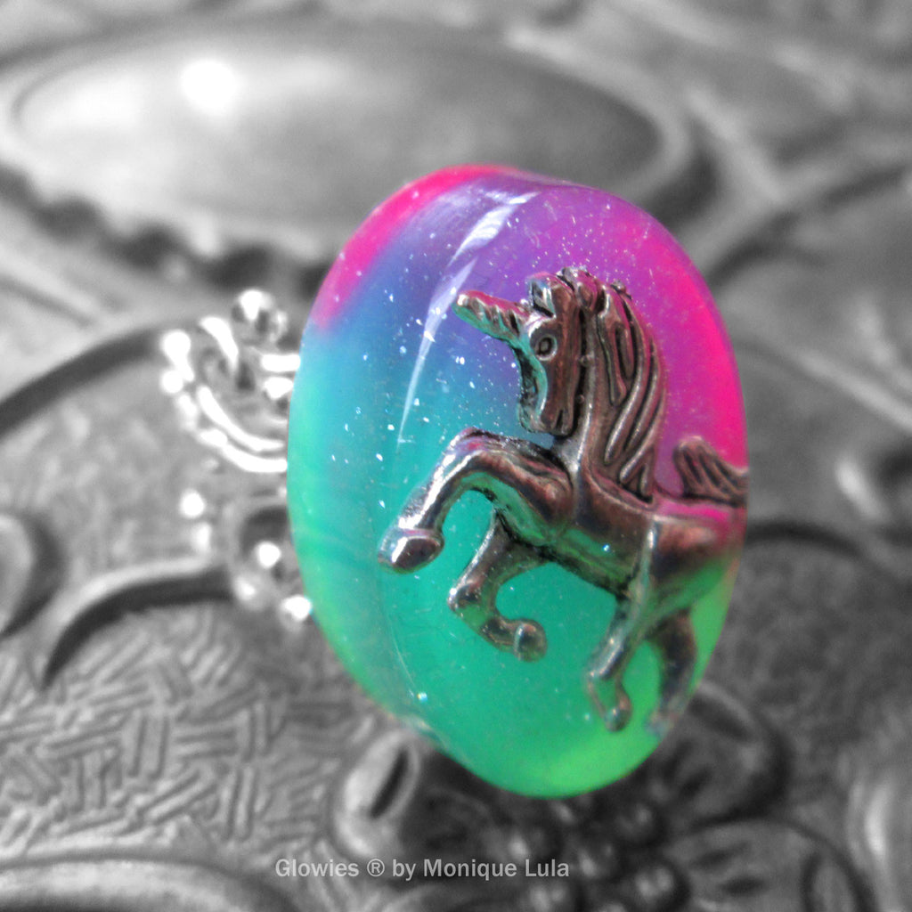 Glowies Glow Jewelry Art & Decor - Unicorn Glow in the dark Ring