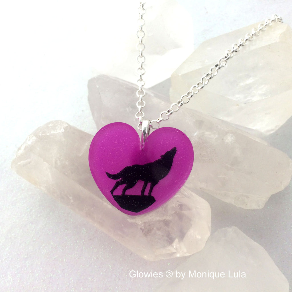 Howling Wolf Glow Heart Necklace